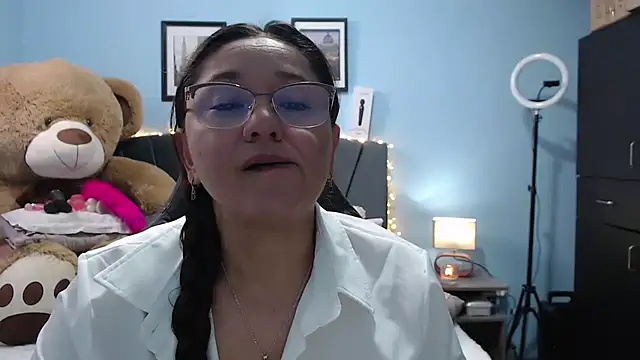 Snapshot of AngelRouss chatting on 10-21-25, 07:03 AngelRouss online show from 10-21-25, 07:03