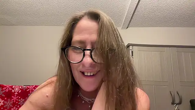 Snapshot of Keywest_Kate chatting on 01-03-25, 02:43 Keywest Kate online show from 01-03-25, 02:43