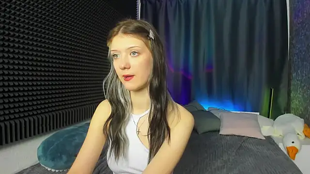 Snapshot of Lina_Vi chatting on 02-02-25, 02:48 Lina Vi online show from 02-02-25, 02:48