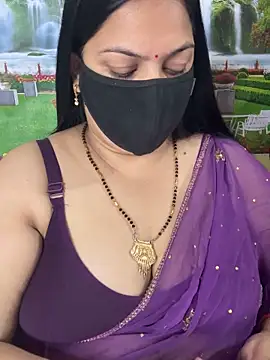 FlatVincy4 online show from 10-31-25, 03:51