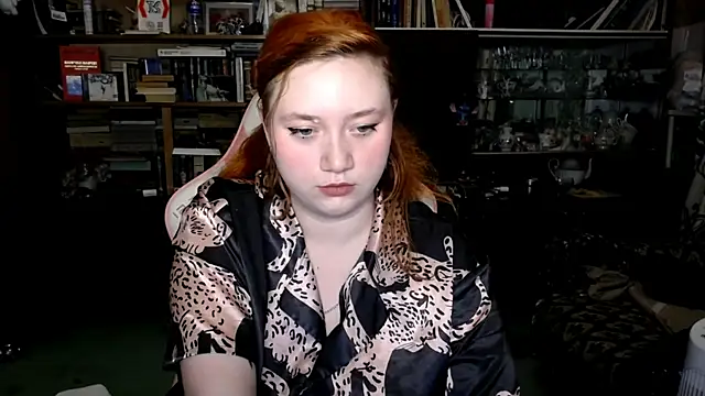 Snapshot of Bitchy_Lily chatting on 10-09-25, 06:39 Bitchy Lily online show from 10-09-25, 06:39