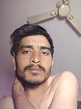 Snapshot of shivay_kumar_01 chatting on 11-27-25, 01:40 shivay kumar 01 online show from 11-27-25, 01:40