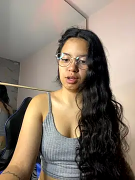 Snapshot of Rosita_forever_ chatting on 12-01-25, 02:11 Rosita forever online show from 12-01-25, 02:11