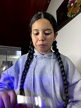 Snapshot of Rosita_forever_ chatting on 01-08-26, 02:41 Rosita forever online show from 01-08-26, 02:41