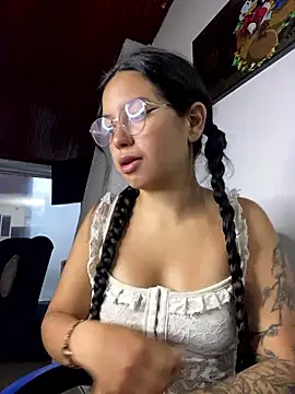 Snapshot of Rosita_forever_ chatting on 01-09-26, 02:53 Rosita forever online show from 01-09-26, 02:53