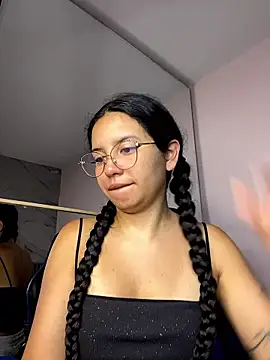 Snapshot of Rosita_forever_ chatting on 01-13-26, 03:17 Rosita forever online show from 01-13-26, 03:17