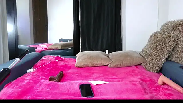 Carla-Bonny18 online show from 03-08-26, 11:08