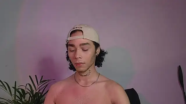 Snapshot of seven7xis chatting on 12-25-24, 08:07 seven7xis online show from 12-25-24, 08:07