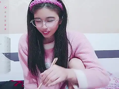 Snapshot of lingling998 chatting on 02-25-25, 05:58 lingling998 online show from 02-25-25, 05:58