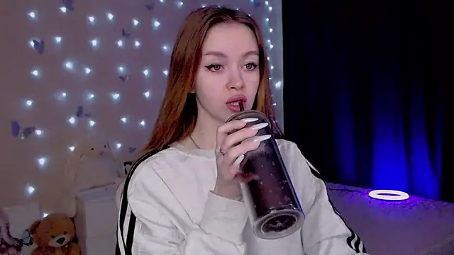 Snapshot of Naughty_Mable chatting on 02-17-26, 01:13 Naughty Mable online show from 02-17-26, 01:13