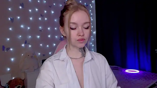 Snapshot of Naughty_Mable chatting on 02-20-26, 06:26 Naughty Mable online show from 02-20-26, 06:26