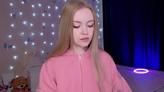 Snapshot of Naughty_Mable chatting on 02-22-26, 11:58 Naughty Mable online show from 02-22-26, 11:58