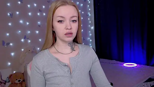 Snapshot of Naughty_Mable chatting on 02-25-26, 01:15 Naughty Mable online show from 02-25-26, 01:15