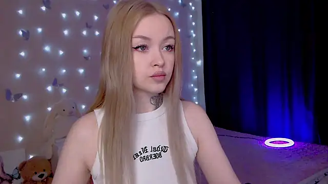 Snapshot of Naughty_Mable chatting on 02-26-26, 12:09 Naughty Mable online show from 02-26-26, 12:09