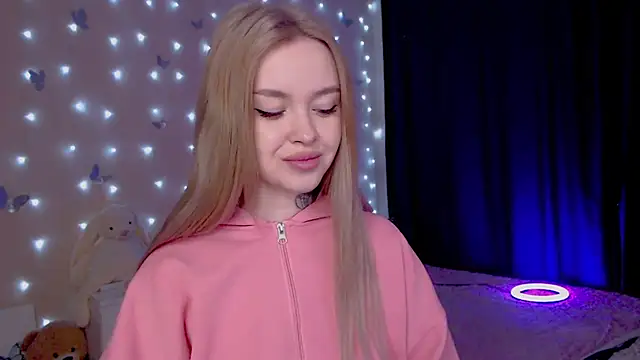 Snapshot of Naughty_Mable chatting on 03-03-26, 01:56 Naughty Mable online show from 03-03-26, 01:56