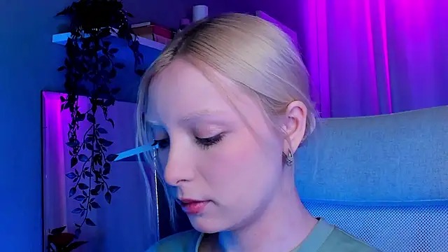 Snapshot of forget_me_not_eve chatting on 02-16-25, 08:43 forget me not eve online show from 02-16-25, 08:43