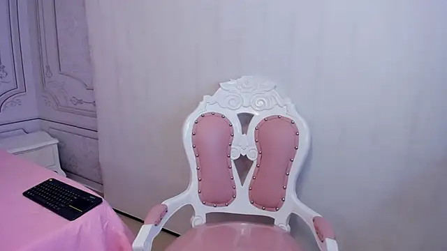 Snapshot of Daphne_Fox_ chatting on 03-04-25, 08:57 Daphne Fox online show from 03-04-25, 08:57