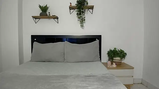 naughty 1girl online show from 02-25-25, 11:55