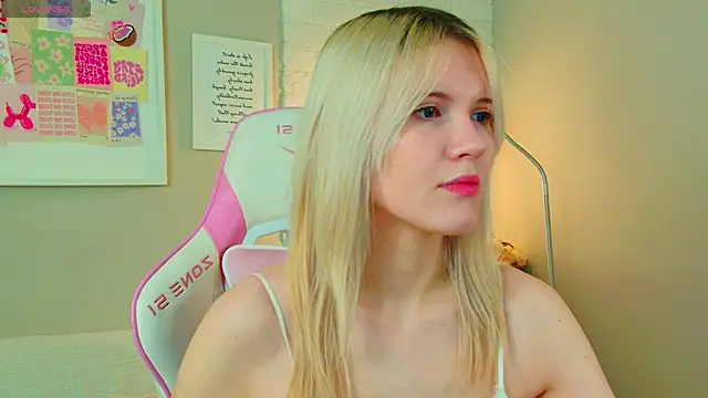 Snapshot of NellieLoyns chatting on 12-02-25, 05:19 NellieLoyns online show from 12-02-25, 05:19