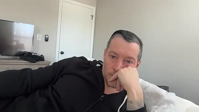 Snapshot of moon-boy chatting on 03-03-25, 04:14 moon-boy online show from 03-03-25, 04:14