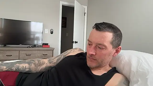 Snapshot of moon-boy chatting on 03-07-25, 08:00 moon-boy online show from 03-07-25, 08:00