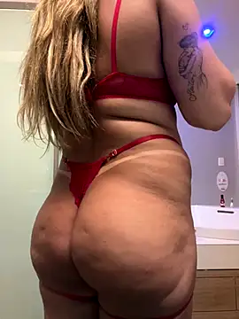 Snapshot of Casadadelicia26 chatting on 12-20-25, 04:41 Casadadelicia26 online show from 12-20-25, 04:41