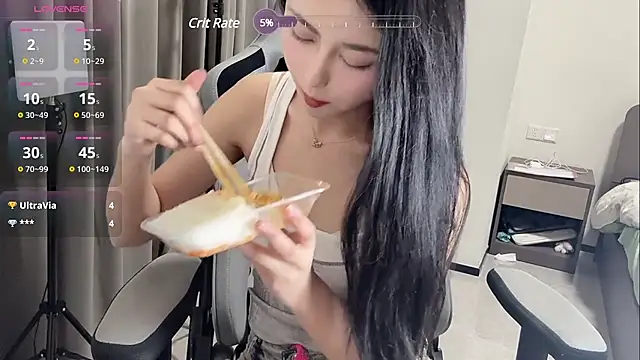qiaoyi-666 online show from 03-05-25, 12:00