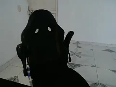 Snapshot of Clyde019 chatting on 01-08-25, 06:20 Clyde019 online show from 01-08-25, 06:20