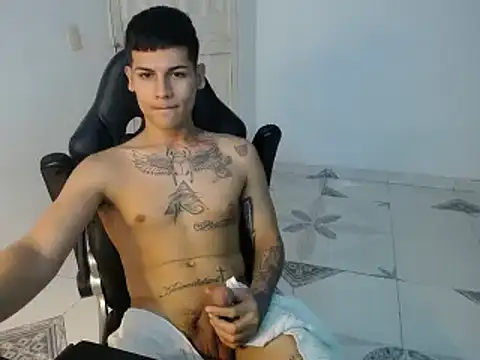 Snapshot of Clyde019 chatting on 01-30-25, 09:58 Clyde019 online show from 01-30-25, 09:58