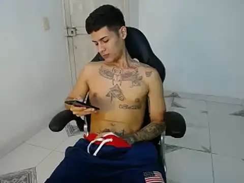 Snapshot of Clyde019 chatting on 02-01-25, 09:08 Clyde019 online show from 02-01-25, 09:08