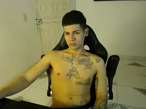 Snapshot of Clyde019 chatting on 02-19-25, 11:14 Clyde019 online show from 02-19-25, 11:14