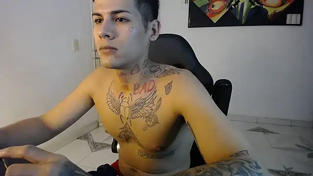 Snapshot of Clyde019 chatting on 02-21-25, 12:38 Clyde019 online show from 02-21-25, 12:38