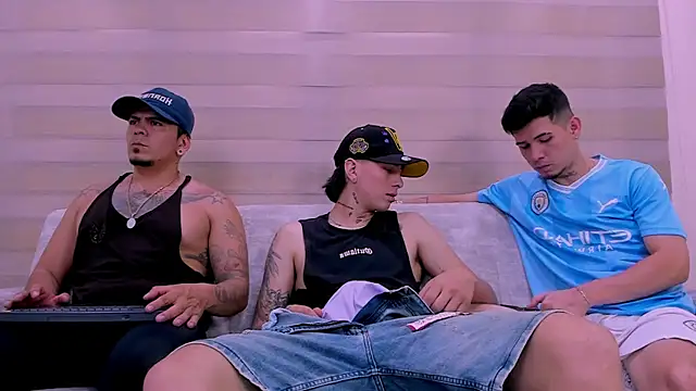 Snapshot of hell_twink chatting on 01-21-25, 08:21 hell twink online show from 01-21-25, 08:21