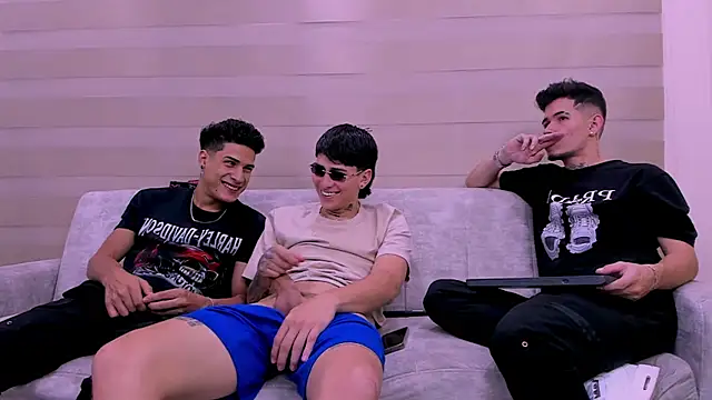 Snapshot of hell_twink chatting on 01-25-25, 09:57 hell twink online show from 01-25-25, 09:57