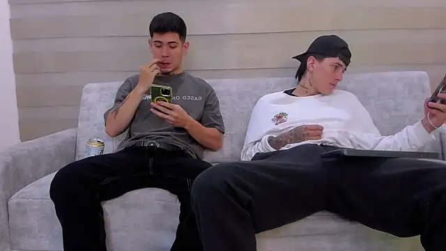 Snapshot of hell_twink chatting on 03-12-25, 06:07 hell twink online show from 03-12-25, 06:07