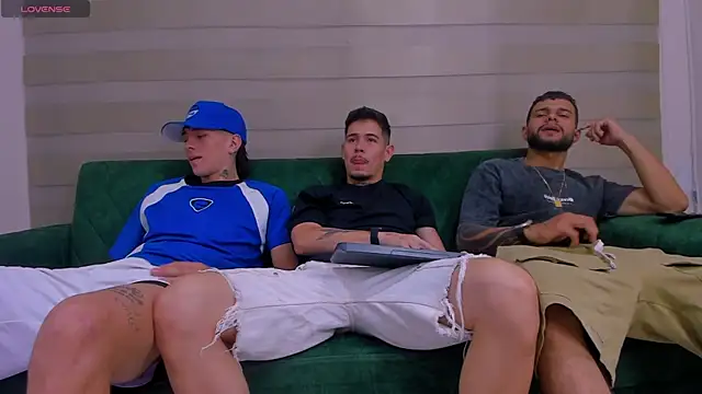 Snapshot of hell_twink chatting on 09-24-25, 08:34 hell twink online show from 09-24-25, 08:34