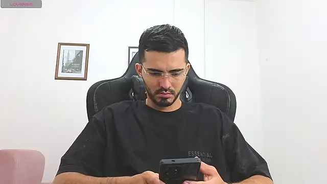 Massimoo 07 online show from 10-27-25, 03:05