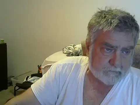 Snapshot of viejo_oso chatting on 09-20-25, 06:53 viejo oso online show from 09-20-25, 06:53