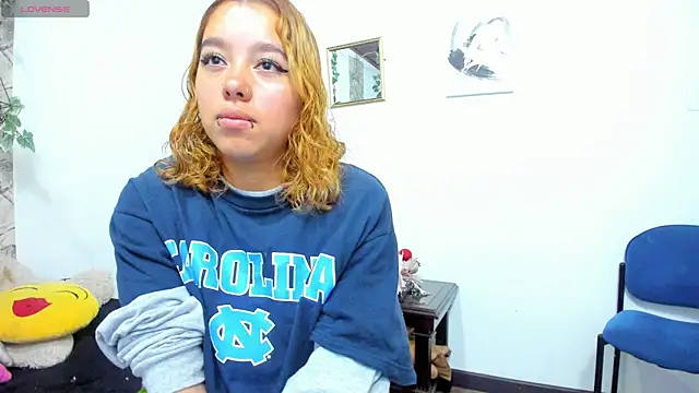 evelin cloy golden online show from 12-28-24, 07:11