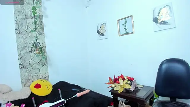 evelin cloy golden online show from 12-31-24, 05:18