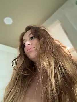 AndreaMood online show from 11-19-25, 01:16