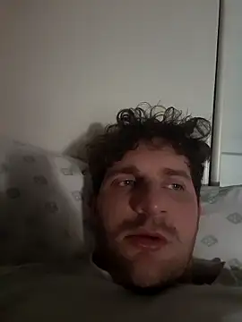 Snapshot of michemichemiche8 chatting on 11-09-25, 09:18 michemichemiche8 online show from 11-09-25, 09:18