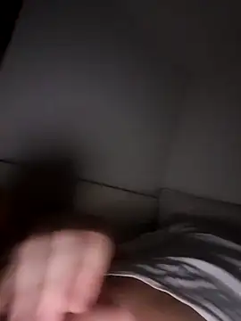 Snapshot of michemichemiche8 chatting on 11-23-25, 04:23 michemichemiche8 online show from 11-23-25, 04:23