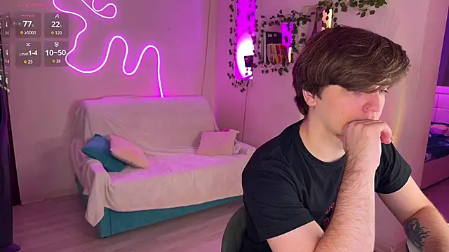 RobertAndLinela online show from 11-22-25, 03:44