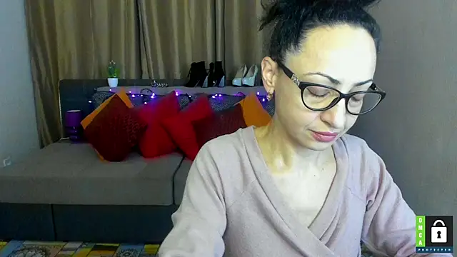 Arianasweety23 online show from 01-06-25, 06:25