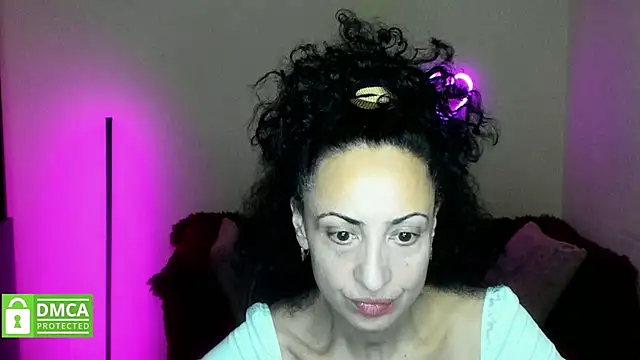 Arianasweety23 online show from 10-19-25, 05:24