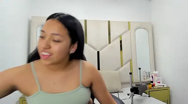 IsabellRodriguez18 online show from 03-12-25, 12:42