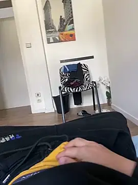 Snapshot of rominoucoquin chatting on 12-26-24, 01:21 rominoucoquin online show from 12-26-24, 01:21