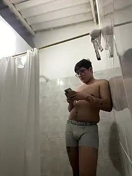 Snapshot of MikeAndJessy chatting on 12-24-24, 12:55 MikeAndJessy online show from 12-24-24, 12:55