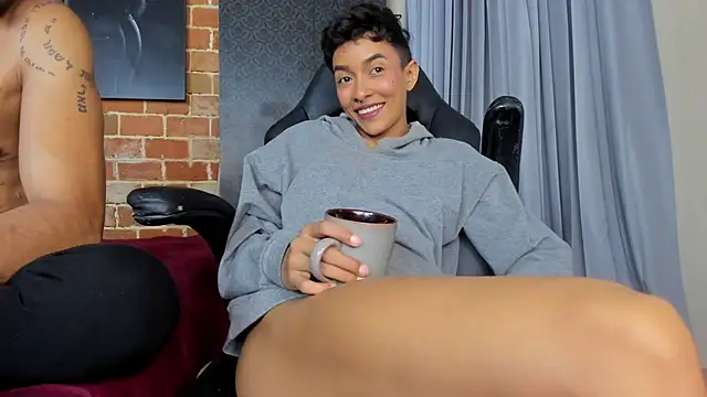 Snapshot of AntonAndSofii chatting on 01-18-25, 06:45 AntonAndSofii online show from 01-18-25, 06:45